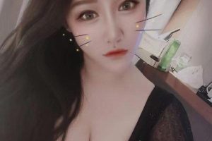 玩着超爽的妹子，口技太爽了