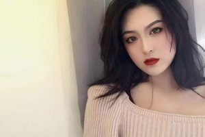 下面超紧，又粉又水，还没怎么开发过