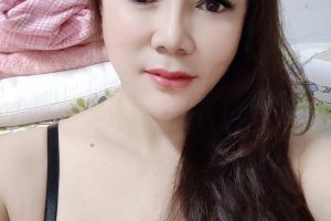 旧宫黑丝大胸温柔气质1姐姐