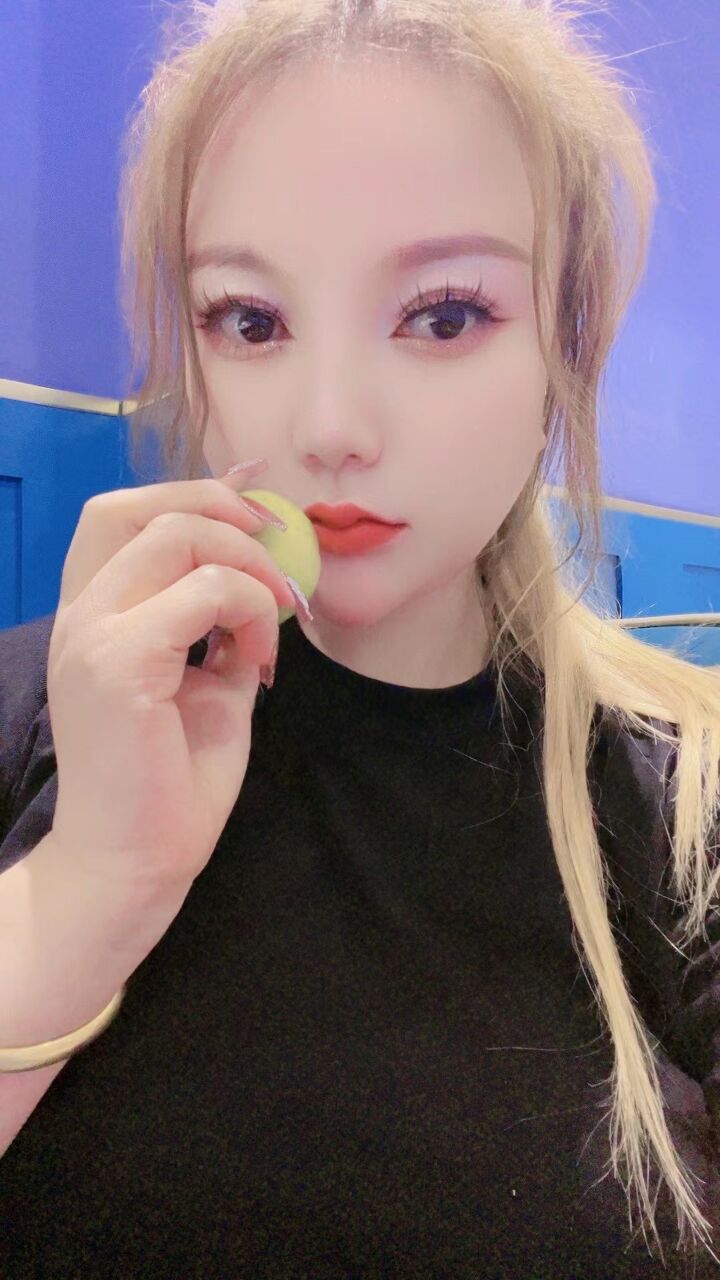 全部射进她的嘴里