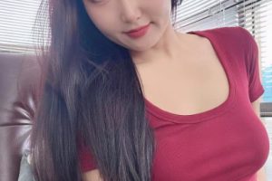 身材高挑的骚女