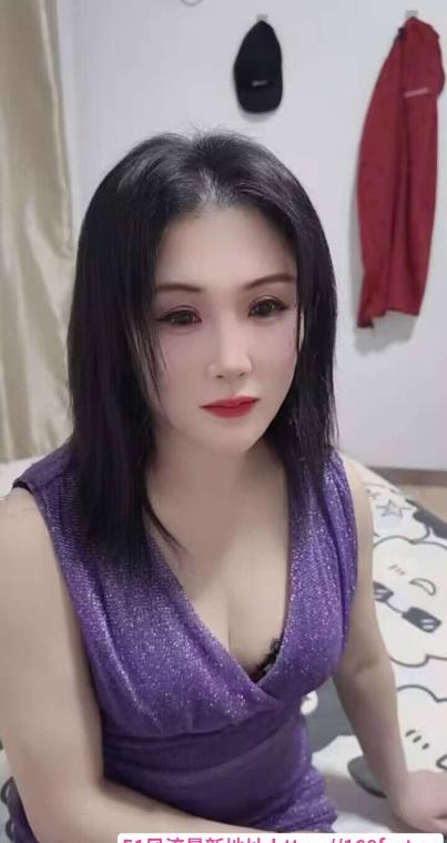 浦东瑜伽一字马少妇