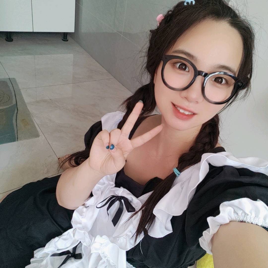 风骚性感翘臀御姐